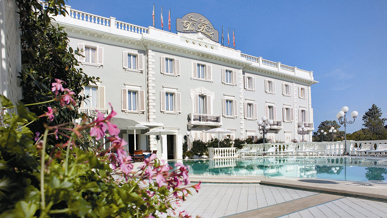 Eleganza ed efficienza: il tuo congresso organizzato al Grand Hotel Des Bains di Riccione